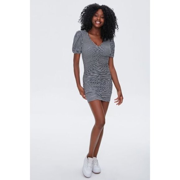 Forever 21 Dress Black White Gingham Ruched Mini Short Sleeve VNeck - Picture 3 of 12